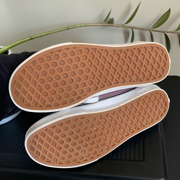 Vans Off the Wall purple and suede sneakers women’s size 6 - Picture 6 of 7